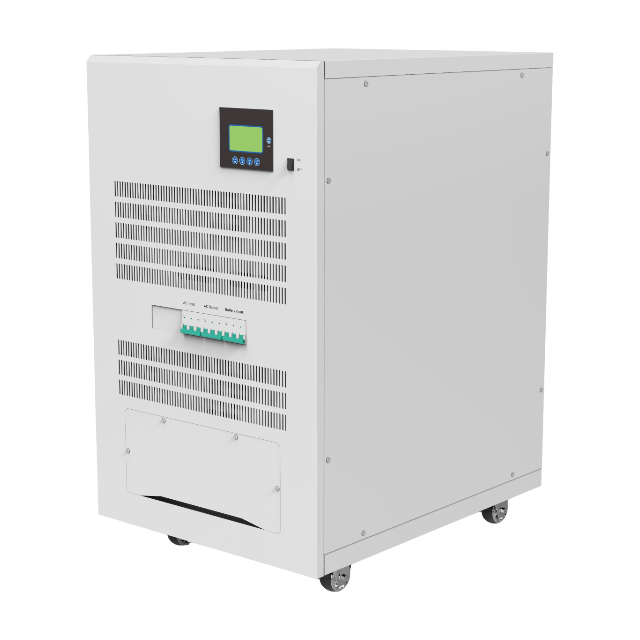 SNADI TP 三相逆变器的正面显示屏突出显示了 LCD 控制面板和 EQ 电池优化功能。