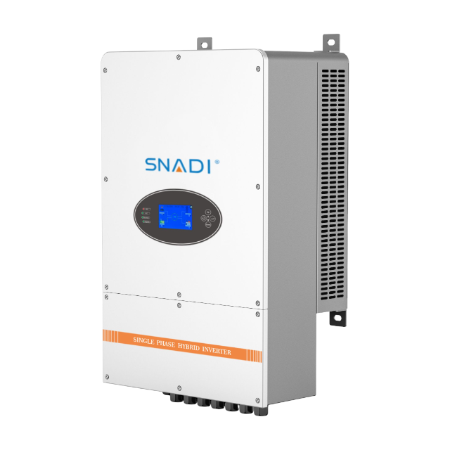 Vista isométrica del lado derecho del inversor híbrido monofásico SNADI BLD de 10kW-12kW con robustas rejillas de ventilación y pantalla LCD interactiva.