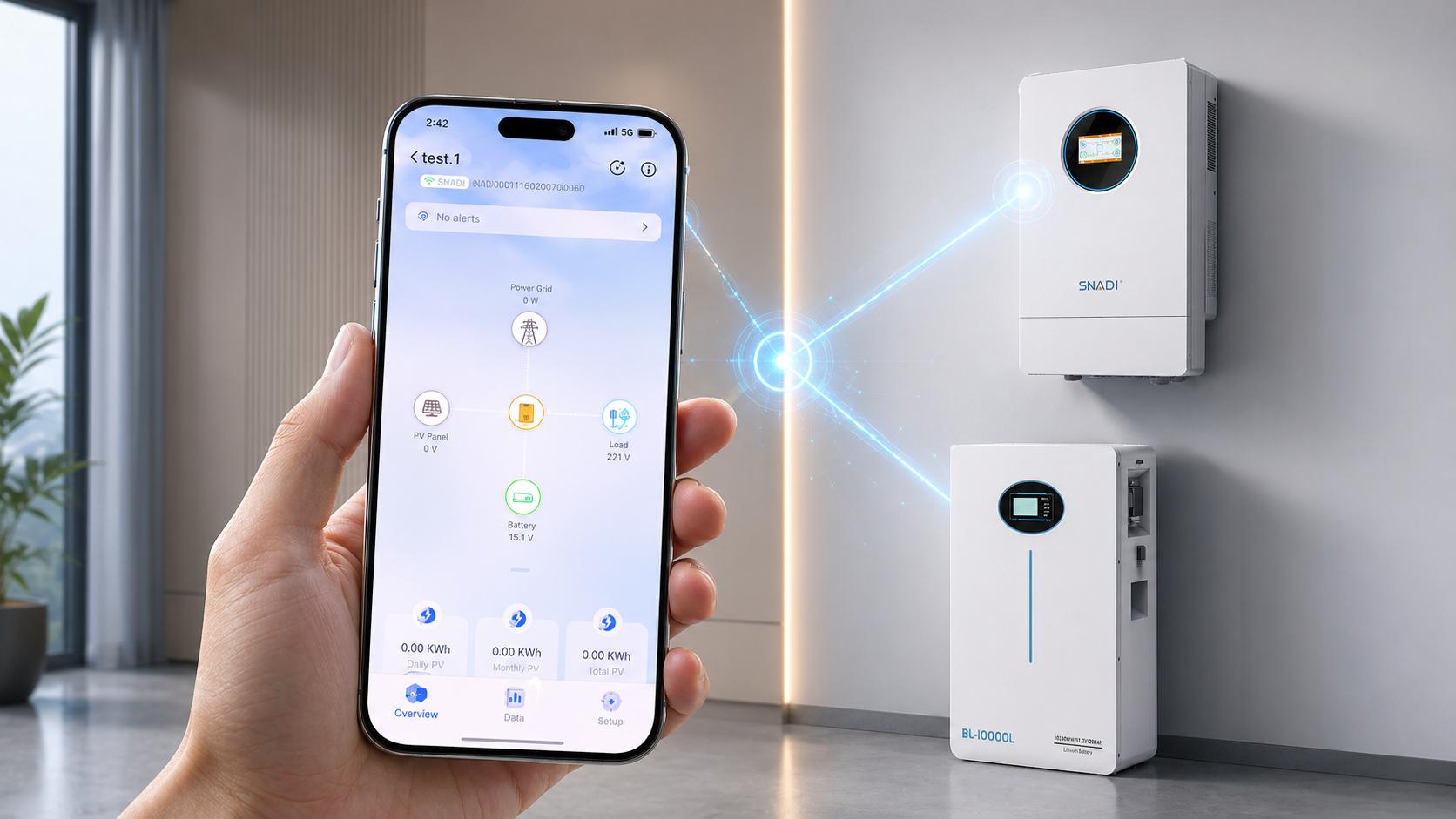 Una persona que utiliza la aplicación de energía inteligente SNADI en un teléfono inteligente para monitorear un inversor solar residencial y un sistema de batería de litio en tiempo real.